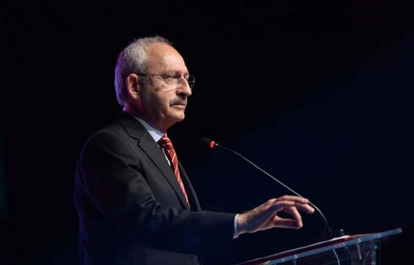 CHP lideri İstanbul'da muhtarlarla buluştu