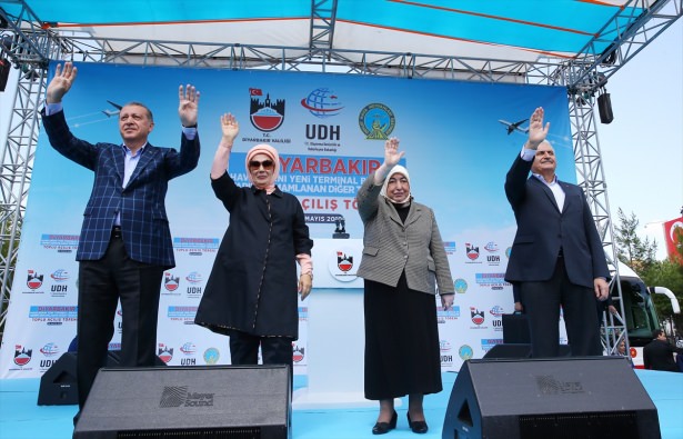 Cumhurbaşkanı Erdoğan Diyarbakır'da...
