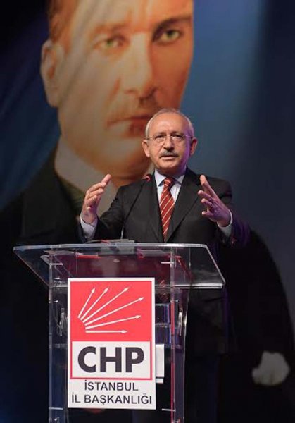 CHP lideri İstanbul'da muhtarlarla buluştu