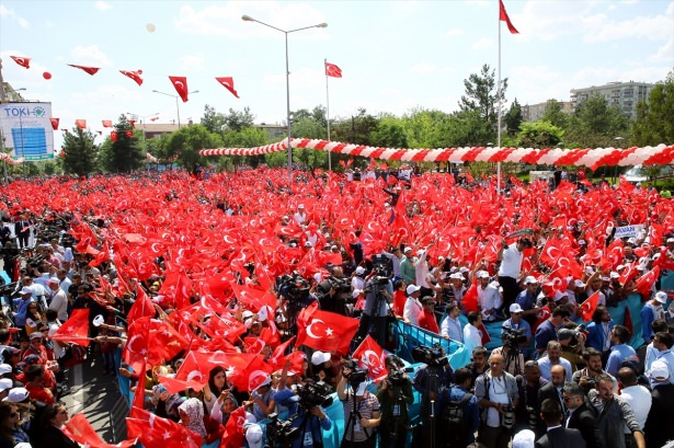 Cumhurbaşkanı Erdoğan Diyarbakır'da...