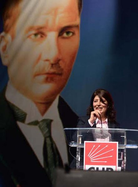 CHP lideri İstanbul'da muhtarlarla buluştu