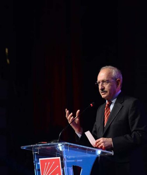 CHP lideri İstanbul'da muhtarlarla buluştu