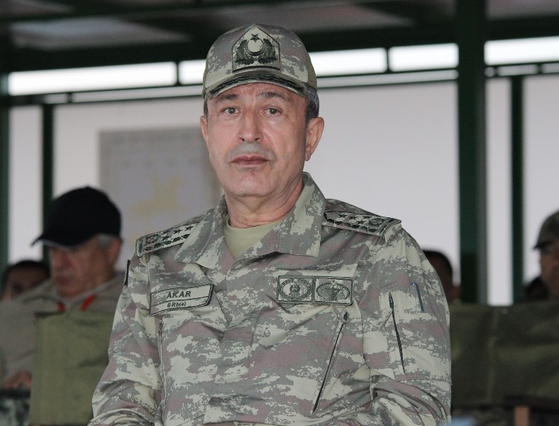 İlklerin tatbikatı nefes kesiyor