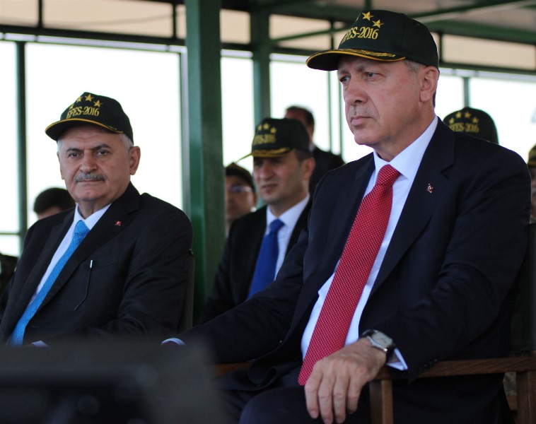 İlklerin tatbikatı nefes kesiyor