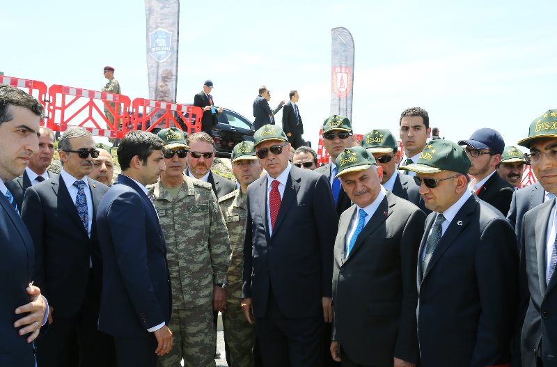 İlklerin tatbikatı nefes kesiyor