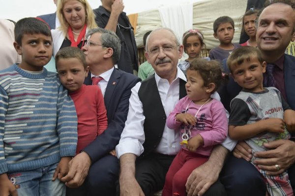 Kılıçdaroğlu kasket taktı, çapa yaptı