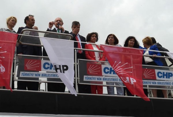 Kılıçdaroğlu kasket taktı, çapa yaptı