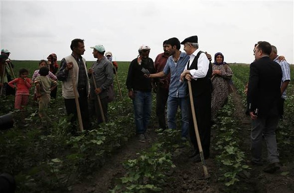 Kılıçdaroğlu kasket taktı, çapa yaptı