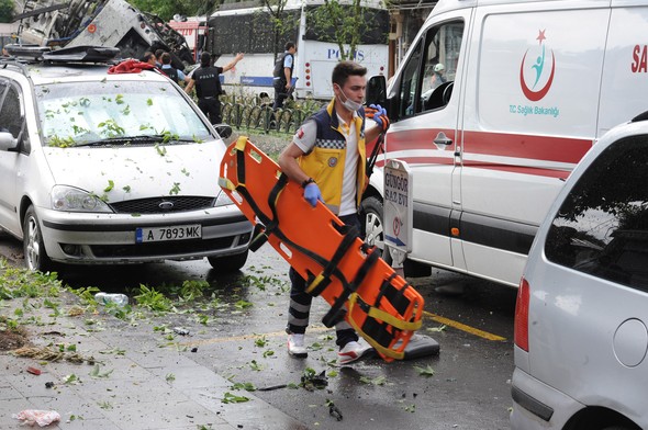 İstanbul'daki kalleş saldırıdan ilk görüntüler!