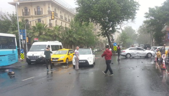 İstanbul'daki kalleş saldırıdan ilk görüntüler!
