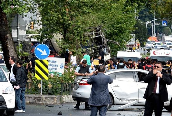 İstanbul'daki kalleş saldırıdan ilk görüntüler!