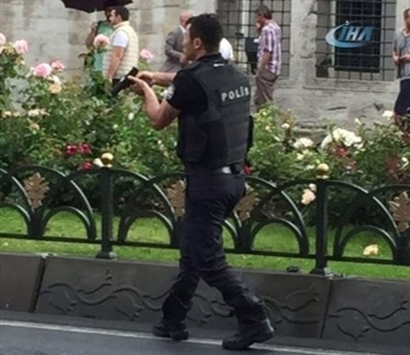 İstanbul'daki kalleş saldırıdan ilk görüntüler!
