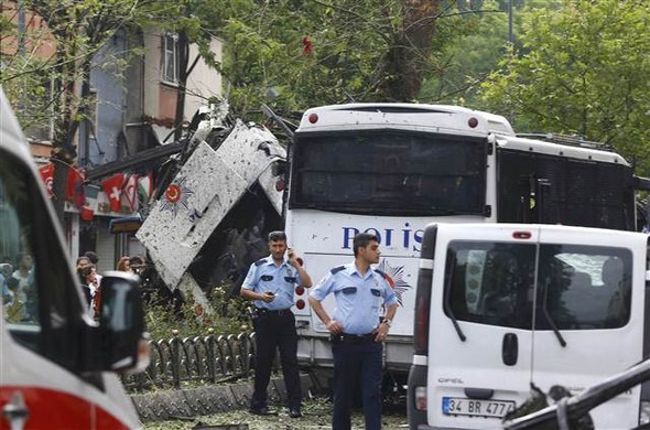 İstanbul'daki kalleş saldırıdan ilk görüntüler!