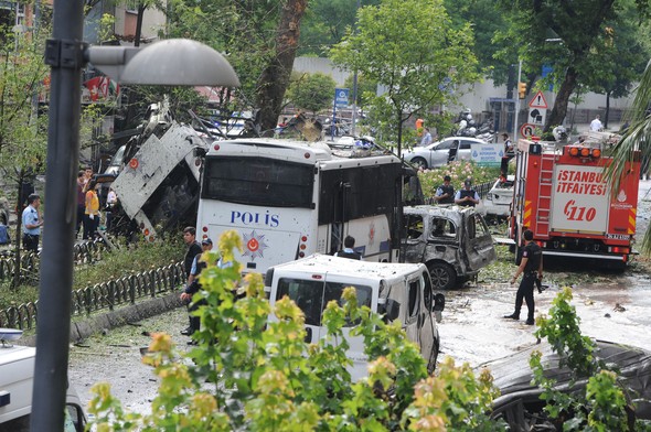İstanbul'daki kalleş saldırıdan ilk görüntüler!