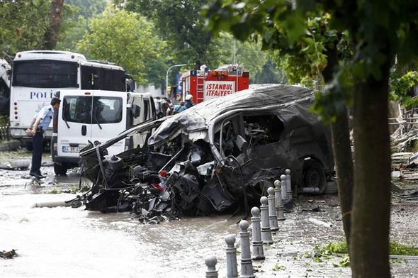 İstanbul'daki kalleş saldırıdan ilk görüntüler!