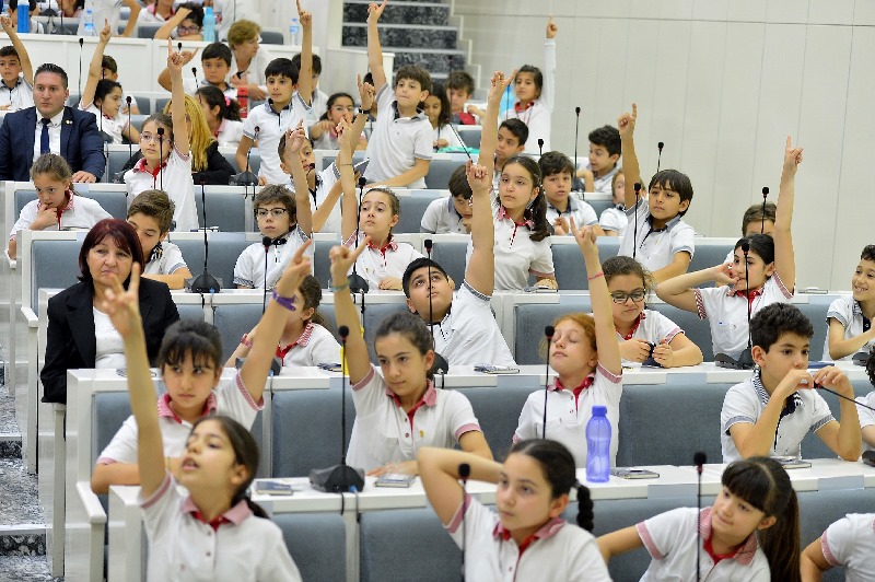 Çocuklar sordu, Başkan Kocaoğlu yanıtladı