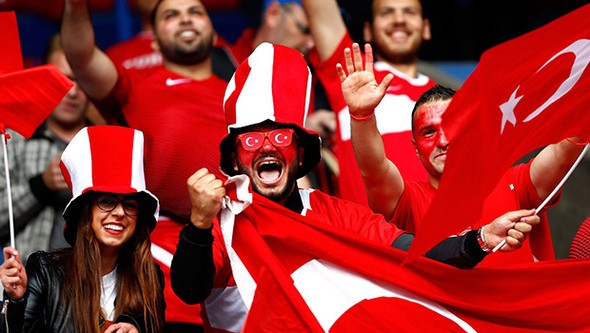 Türkiye - Hırvatistan maçı öncesi Türk taraftarlar