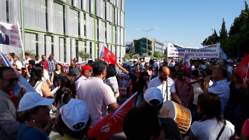 Kılıçdaroğlu'na İzmir'de coşkulu karşılama