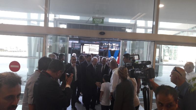 Kılıçdaroğlu'na İzmir'de coşkulu karşılama