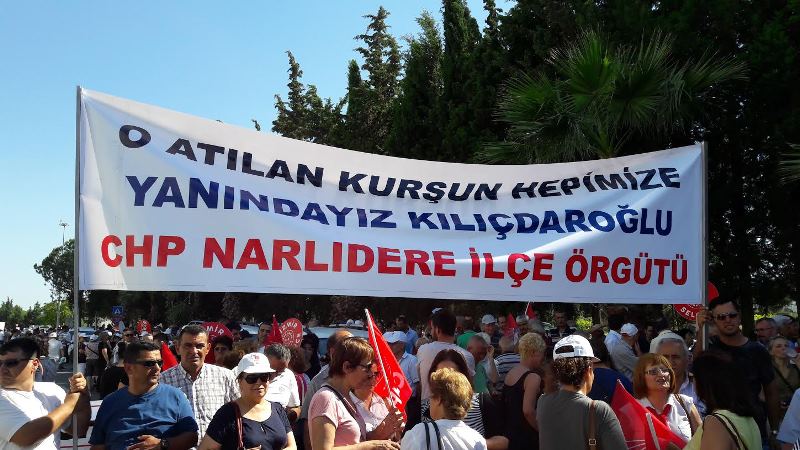 Kılıçdaroğlu'na İzmir'de coşkulu karşılama