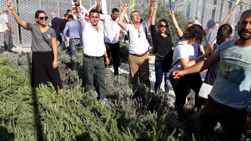 Kılıçdaroğlu'na İzmir'de coşkulu karşılama