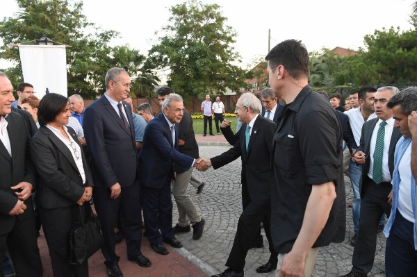 Kılıçdaroğlu şehit aileleriyle iftarda buluştu