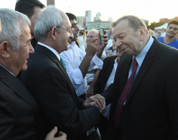 Kılıçdaroğlu şehit aileleriyle iftarda buluştu
