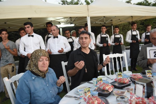 Kılıçdaroğlu şehit aileleriyle iftarda buluştu