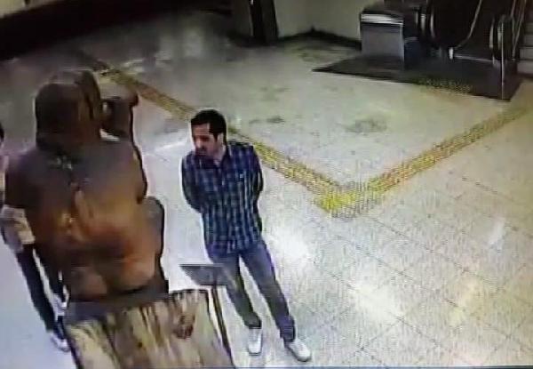 'Müzisyen'e aynı adam yine saldırdı!
