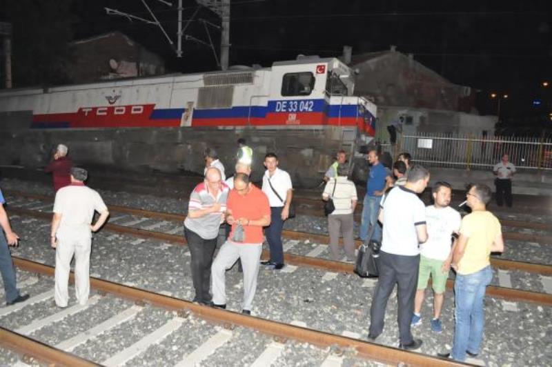 İzmir'de tren kazası ucuz atlatıldı