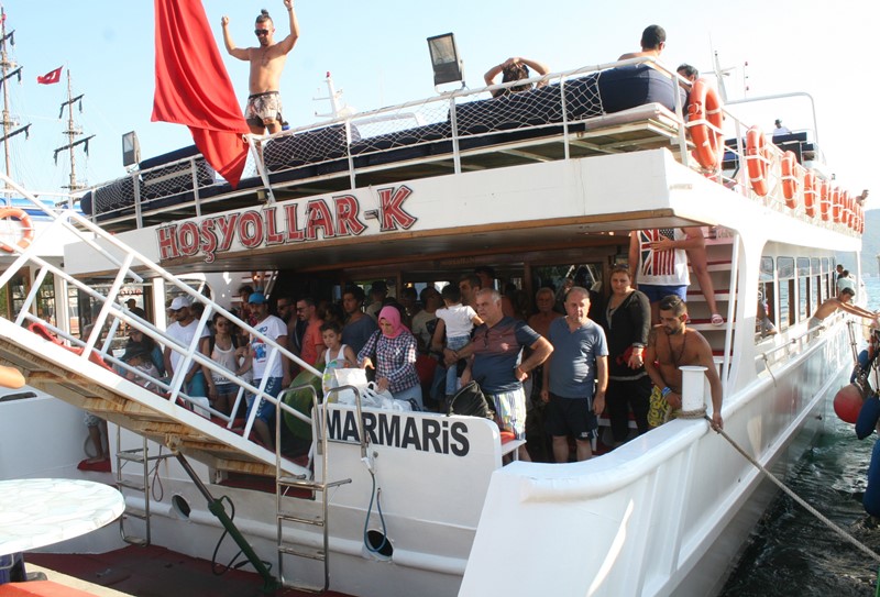 Turizm cennetinin plajları çadırkent oldu
