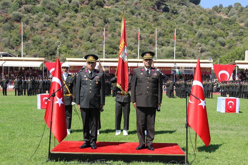 Genç subay adaylarının mezuniyet heyecanı