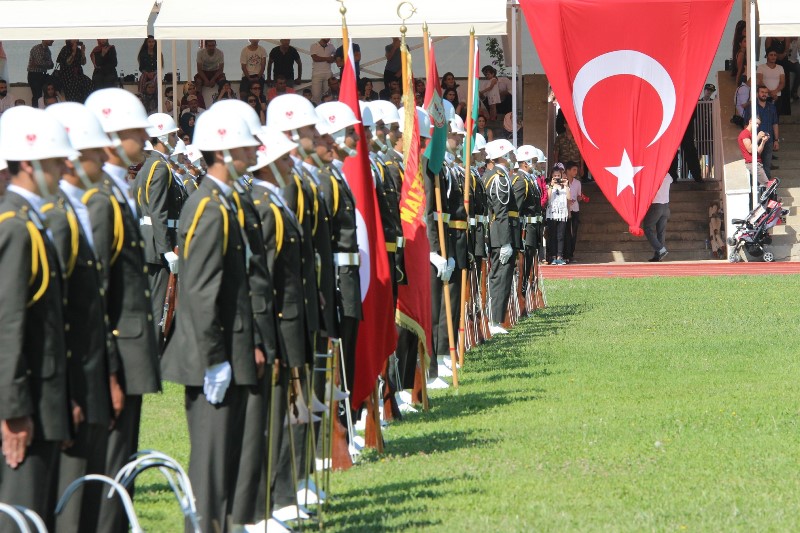 Genç subay adaylarının mezuniyet heyecanı