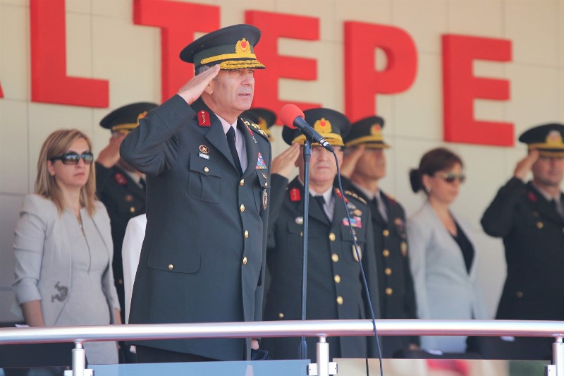 Genç subay adaylarının mezuniyet heyecanı