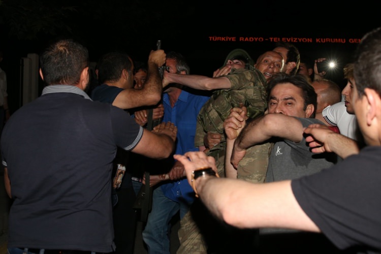 İşte Tutuklanan Darbeci komutanlar