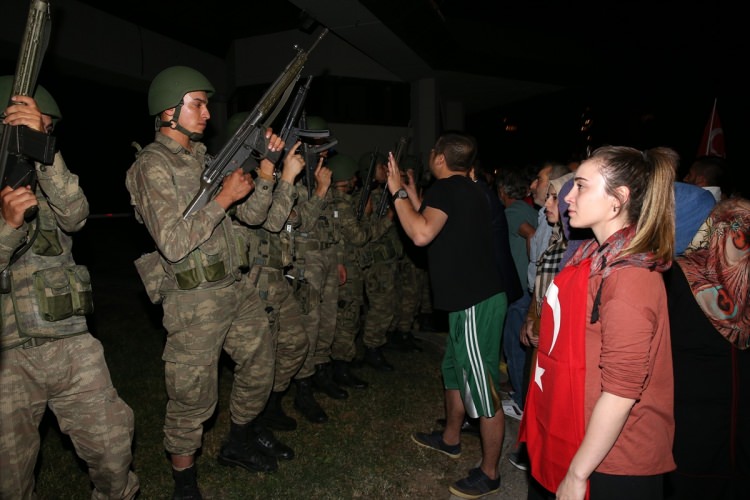 İşte Tutuklanan Darbeci komutanlar