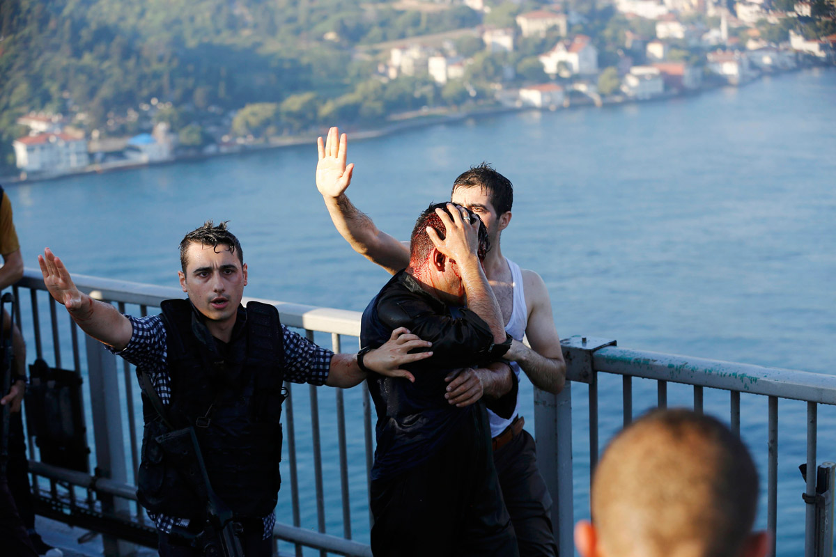 Dünya böyle gördü: Darbe girişimi