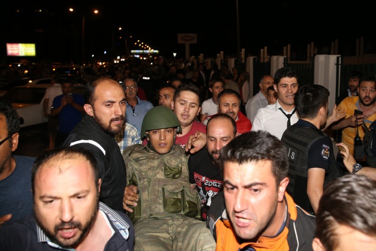 İşte Tutuklanan Darbeci komutanlar