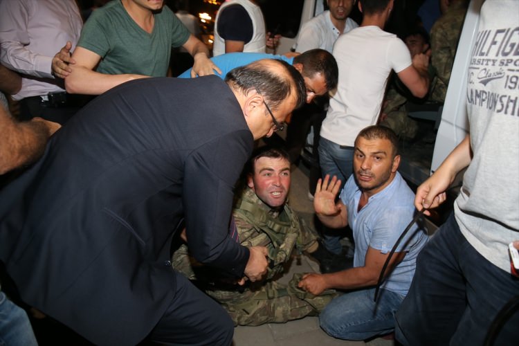 İşte Tutuklanan Darbeci komutanlar