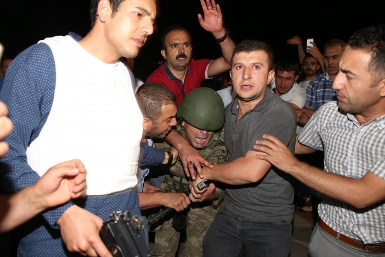 İşte Tutuklanan Darbeci komutanlar