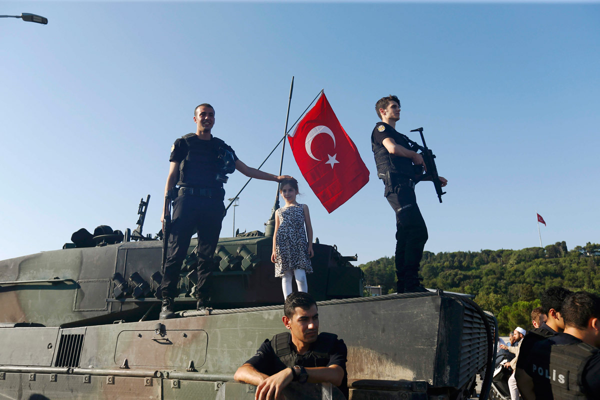 Dünya böyle gördü: Darbe girişimi