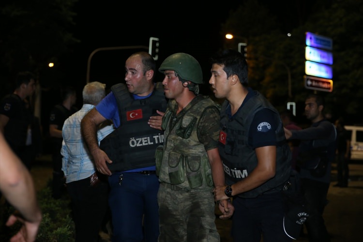 İşte Tutuklanan Darbeci komutanlar