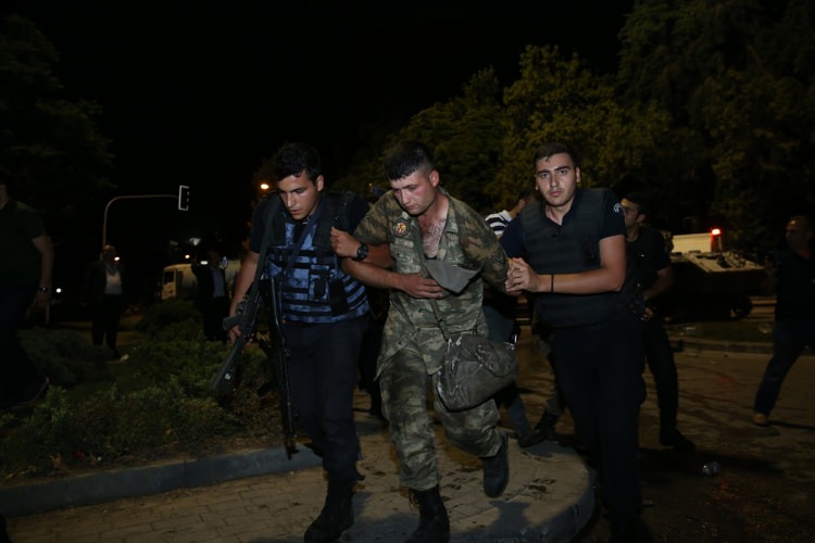 İşte Tutuklanan Darbeci komutanlar