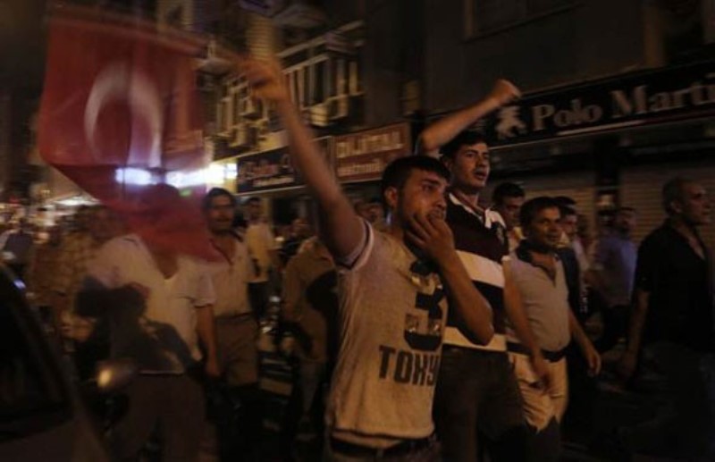 Fotoğraflarla darbe gecesi