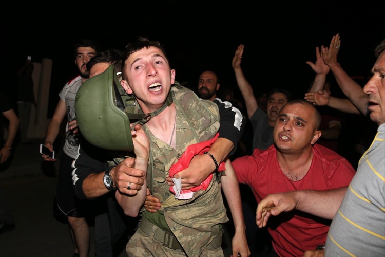 İşte Tutuklanan Darbeci komutanlar