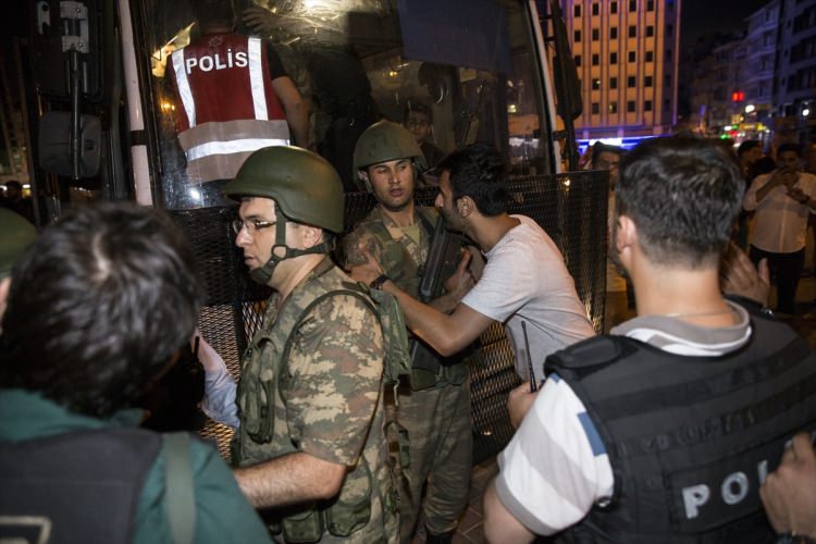 İşte Tutuklanan Darbeci komutanlar