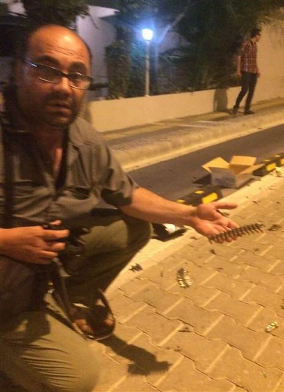 Fotoğraflarla darbe gecesi