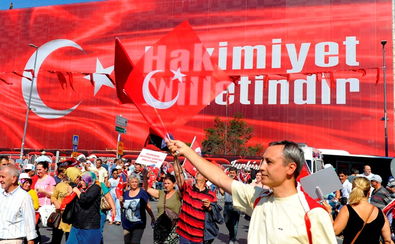 Cumhuriyet ve Demokrasi Mitingi'ne vatandaşlar akın etti