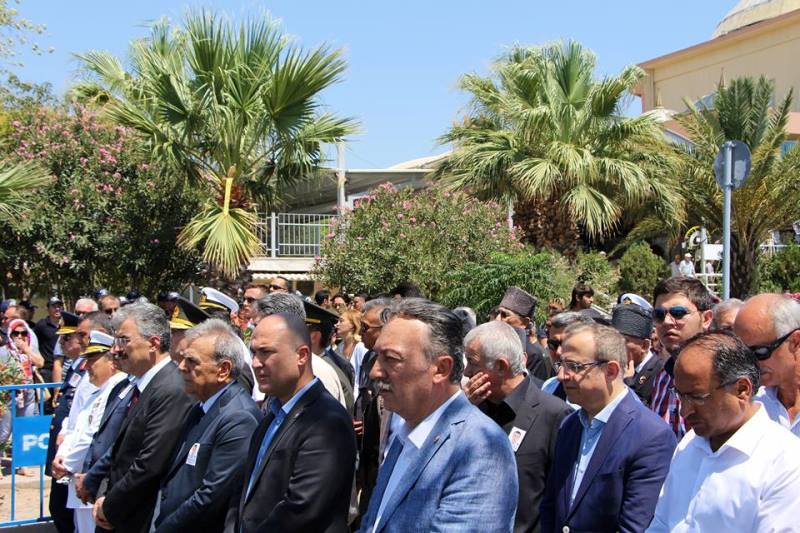 İzmir şehidini son yolculuğuna uğurladı