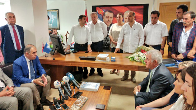 CHP'den AK Parti'ye iade-i ziyaret